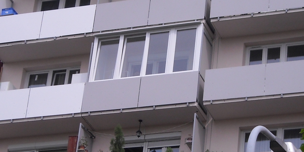 Erkélybeépítés műanyag ablakokkal